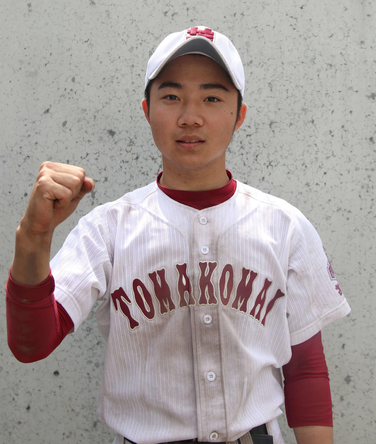 苫小牧東対北海道大谷室蘭　公式戦初の5安打を記録し勝利に貢献した苫小牧東・秋田（撮影・山崎純一）