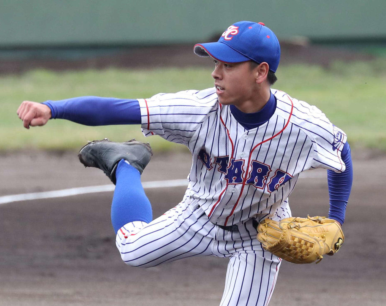 小樽未来創造対倶知安農・蘭越・寿都　7回まで投げ抜いた小樽未来創造の須藤（撮影・黒川智章）