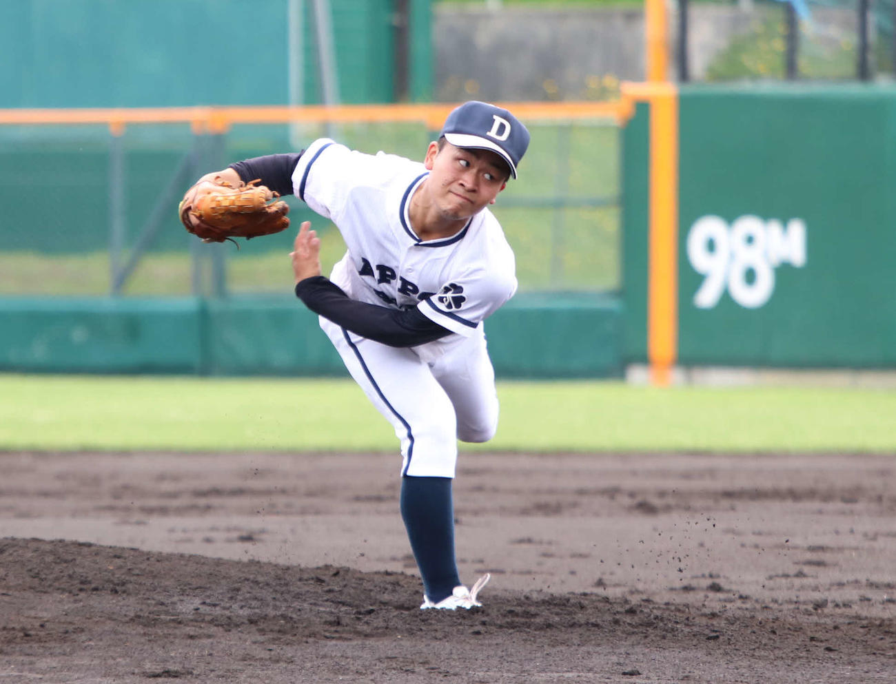 先発した札幌第一・渥美（撮影・山崎純一）