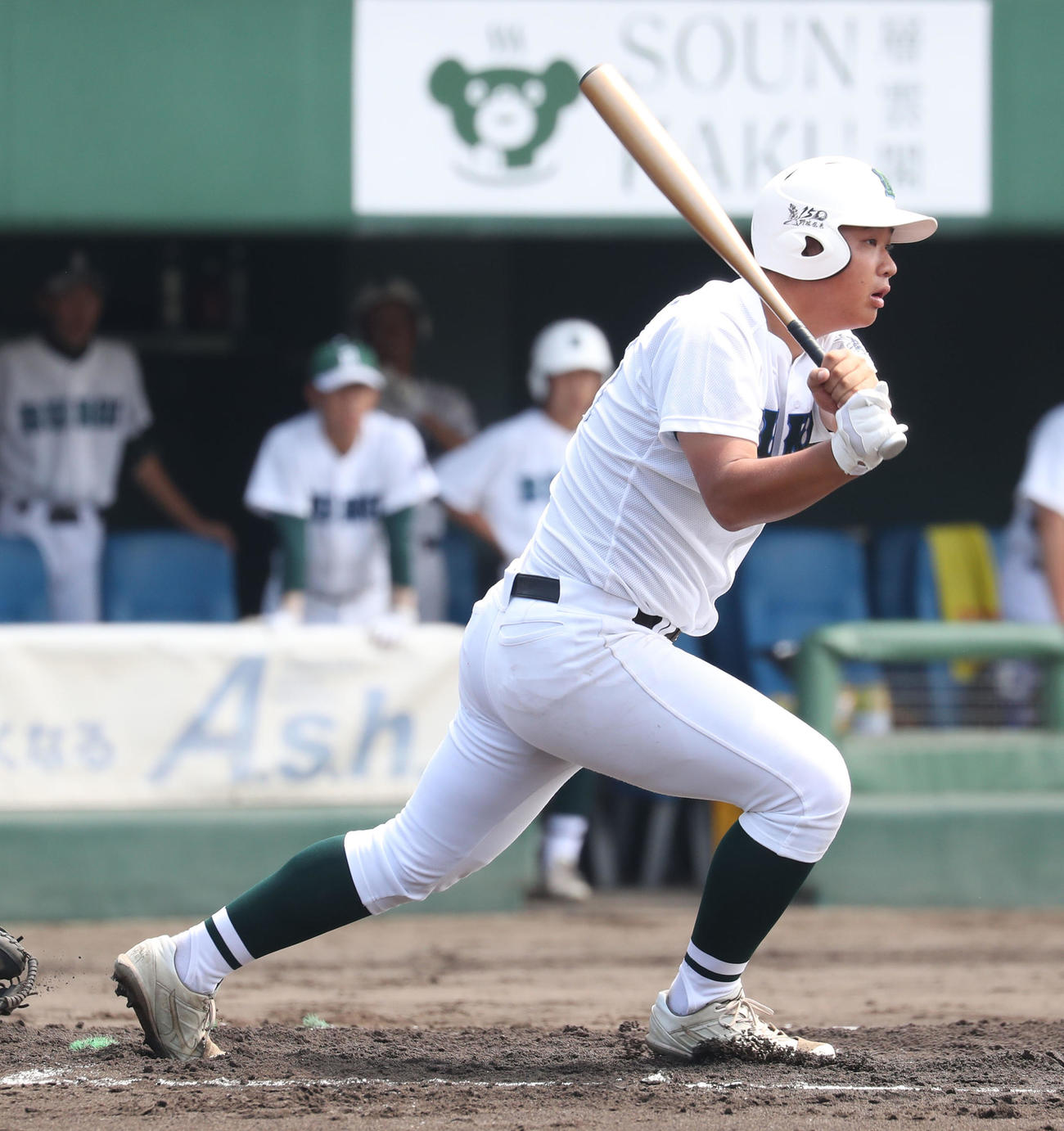 旭川東対留萌　1回裏留萌1死二塁、鈴木は先制となる右前適時打を放つ（撮影・佐藤翔太）