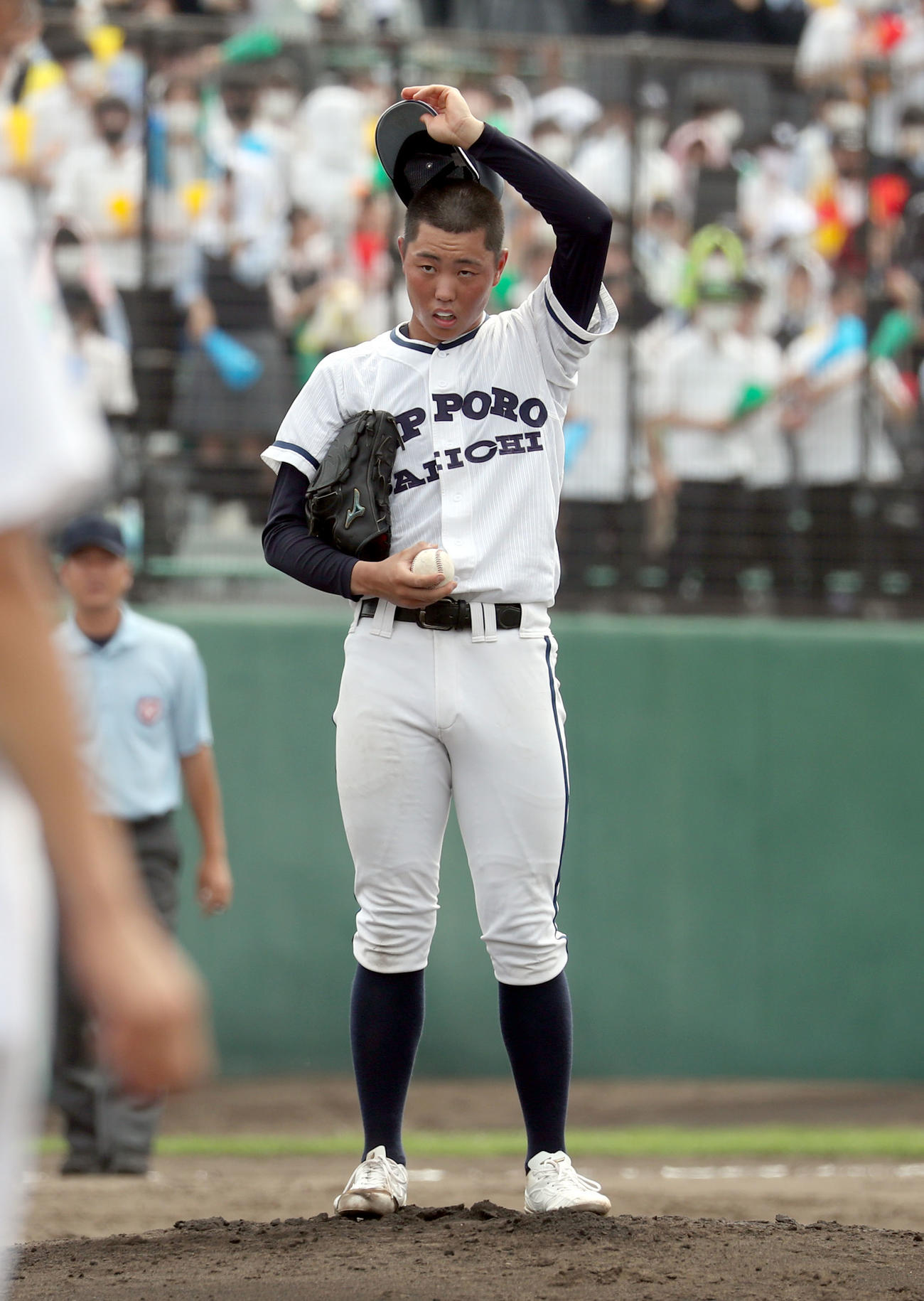 札幌第一対札幌創成　1回途中で降板する札幌第一先発の田中（撮影・佐藤翔太）