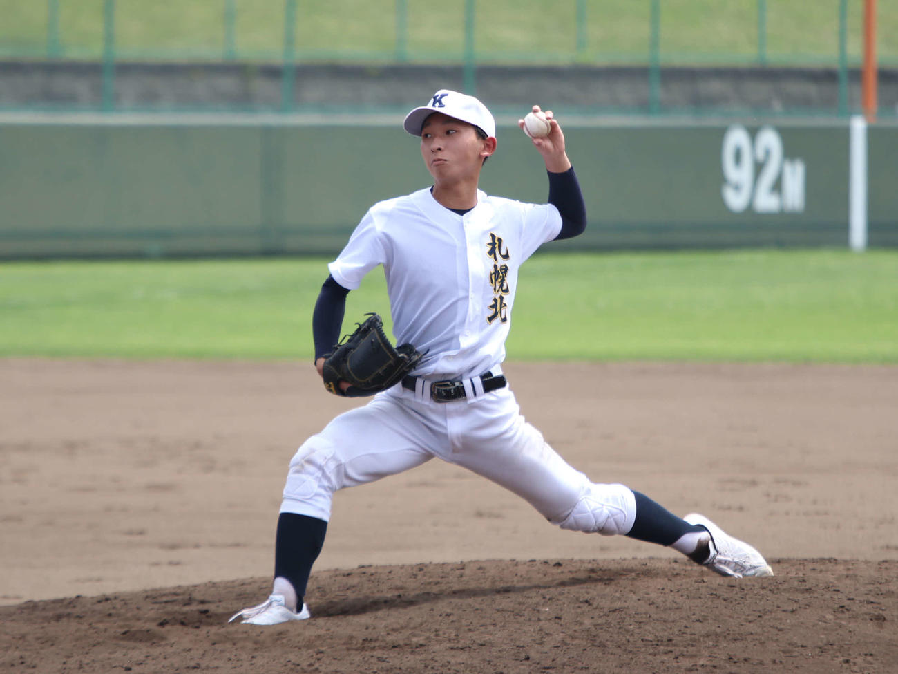 札幌琴似工対札幌北　9回2失点で完投した札幌北・稲原（撮影・山崎純一）