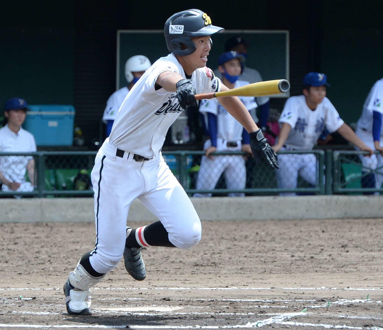 福岡第一対祐誠　7回に右中間適時打を放つ福岡第一・小嶋（撮影・只松憲）