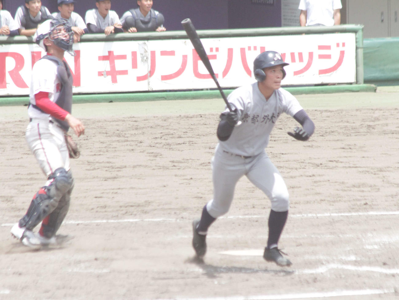 プロ注目の京都外大西・西村瑠伊斗外野手が4回、右翼にソロ本塁打を放った