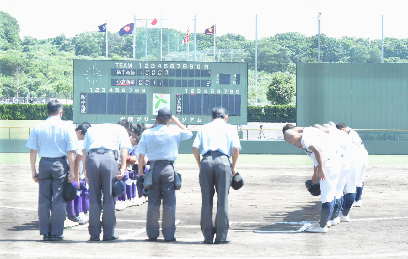 5回裏無死一塁から鞍手竜徳－小倉商戦が再開