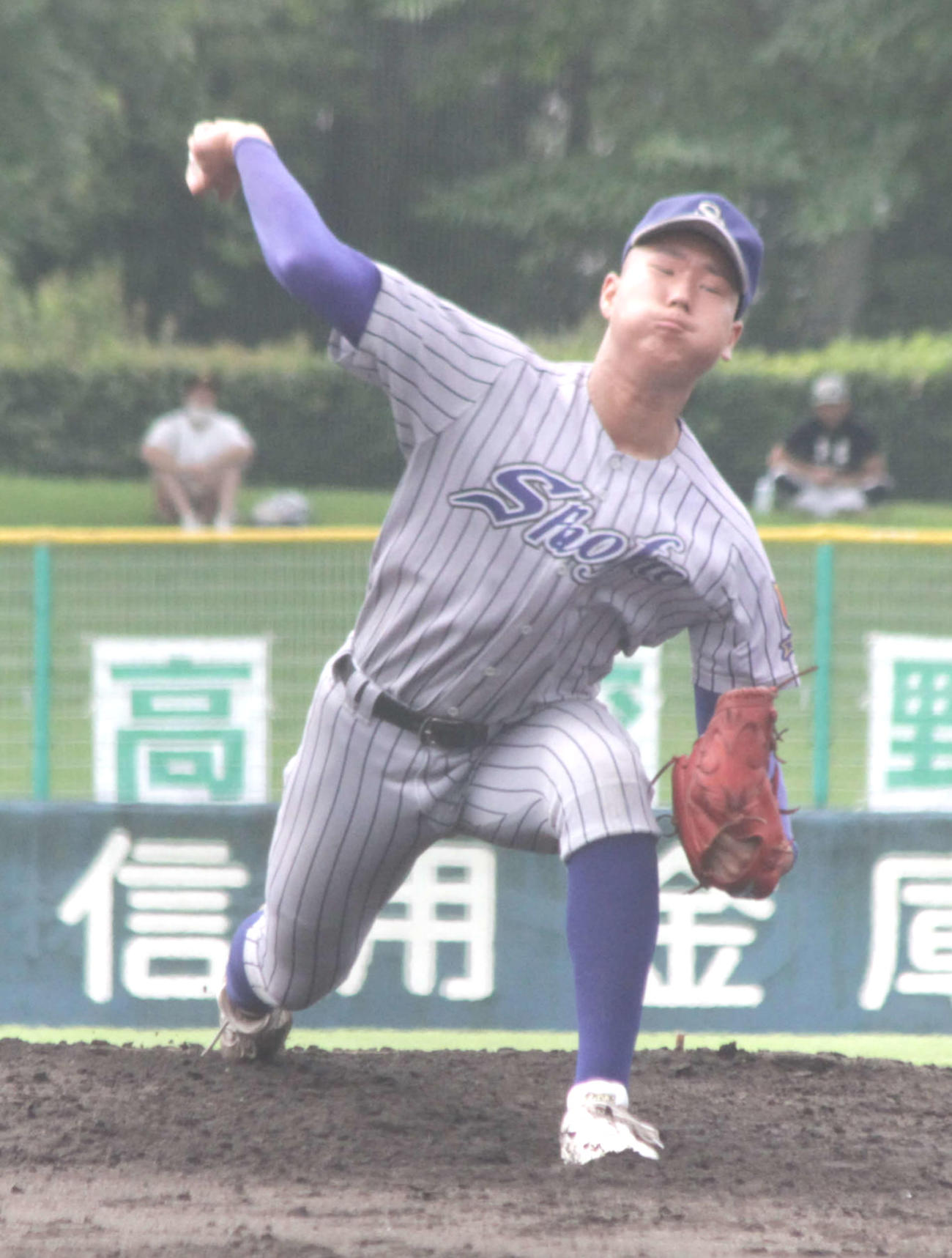 2回途中から救援、力投したプロ注目の須磨翔風・槙野時斗