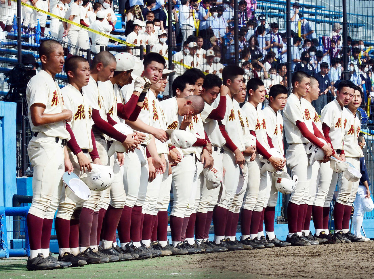初戦敗退にうつむく飛龍ナイン