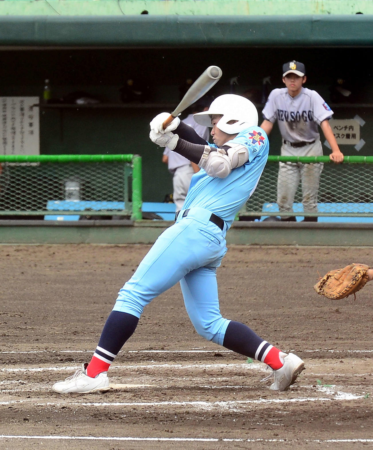 3回1死二、三塁、中前2点適時打を放つ富士宮東・大谷