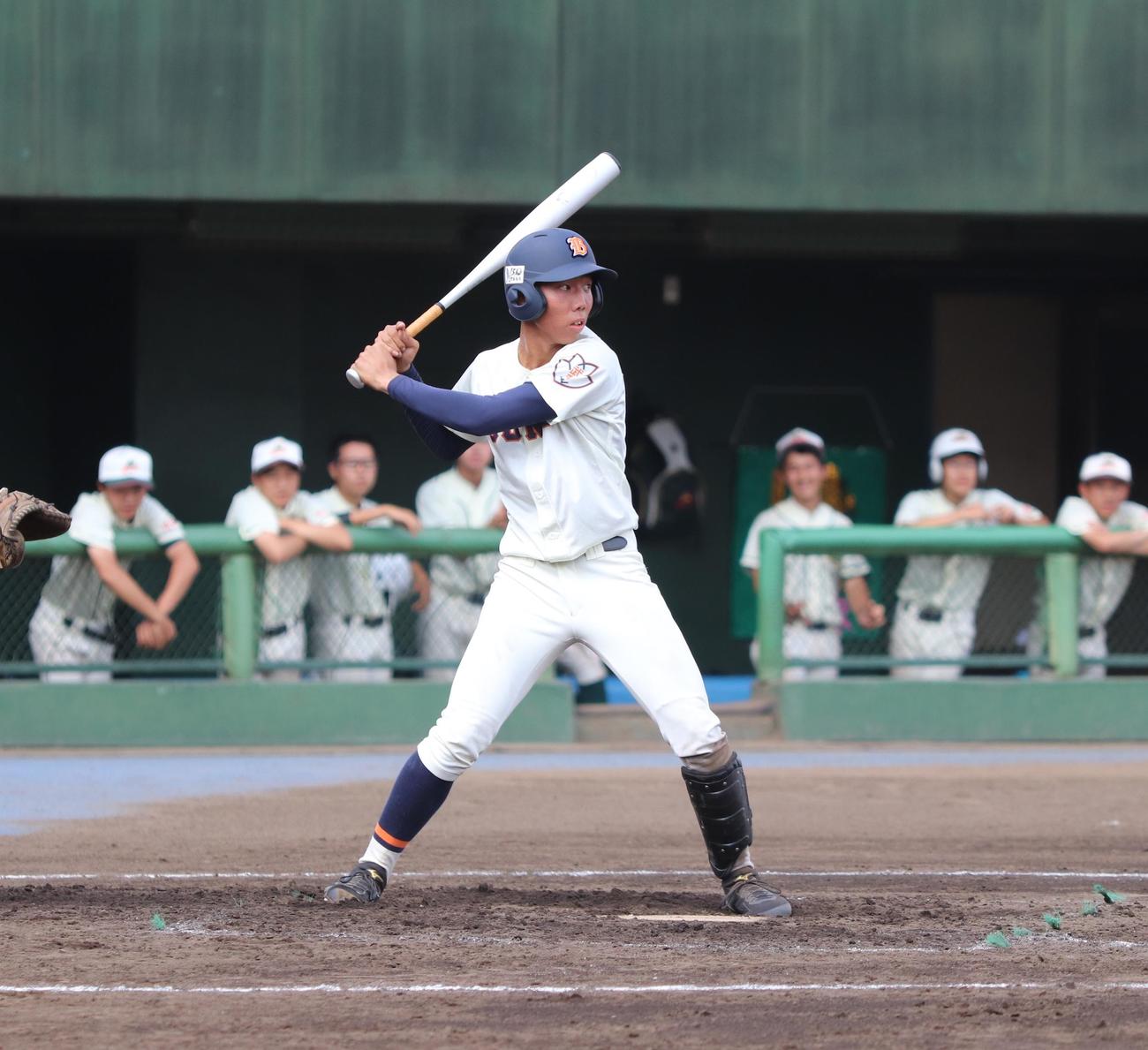 3打数2安打と投打で活躍した武南・石橋（撮影・星夏穂）