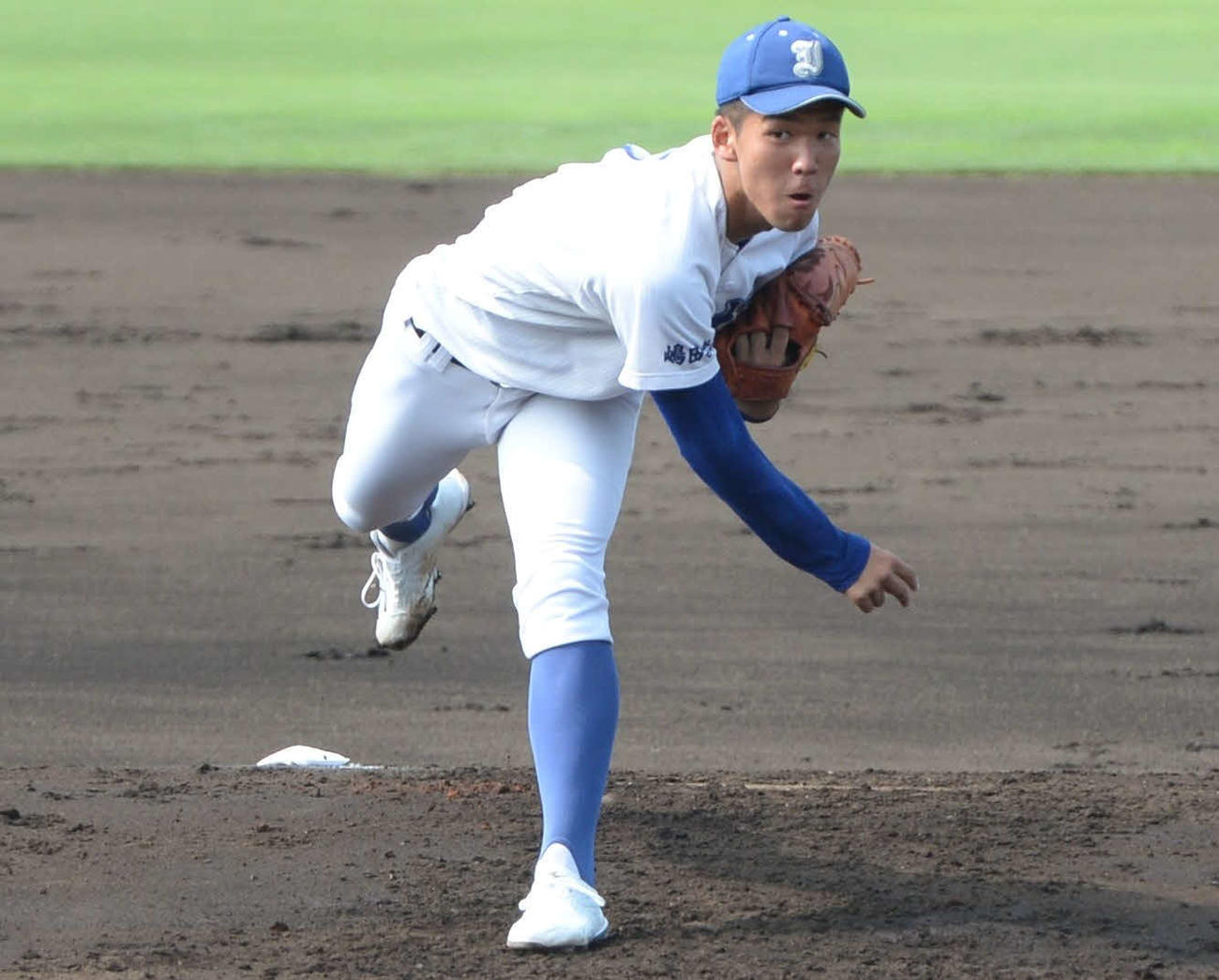 飯塚対小倉　2失点完投勝利の飯塚・白浜（撮影・只松憲）