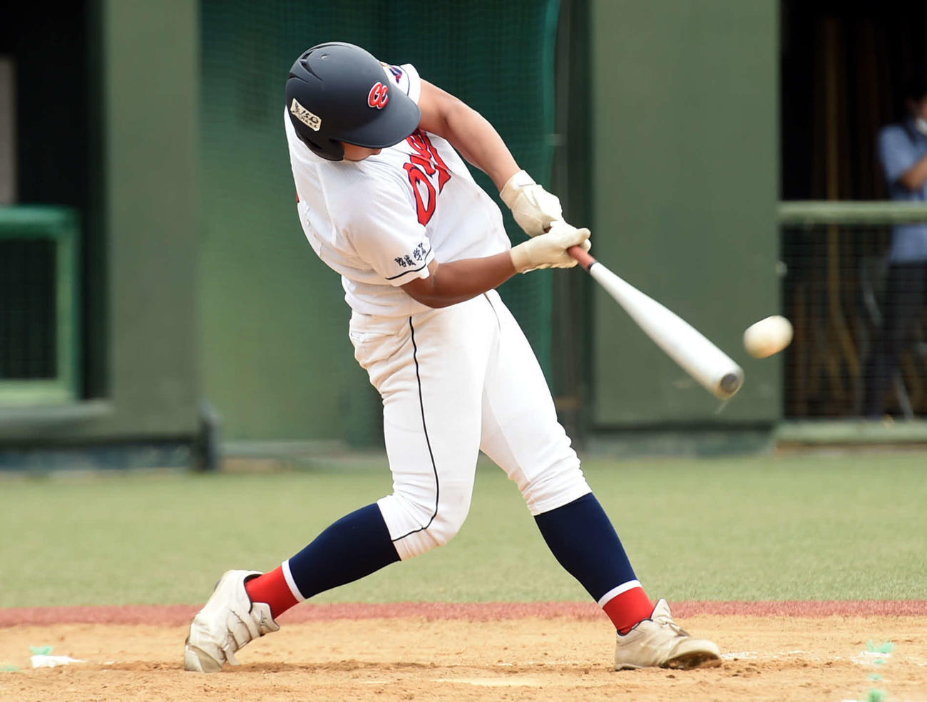 3回、左前適時打を放つ大崎中央・千葉