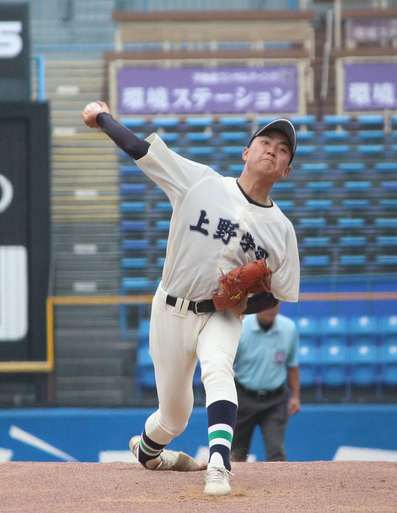 品川翔英対上野学園　先発し力投する上野学園・南波（撮影・保坂恭子）