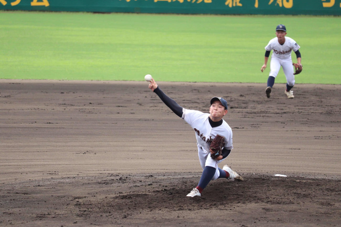 京都先端科学大付戦で先発登板した乙訓・中西孔太朗（撮影・波部俊之介）
