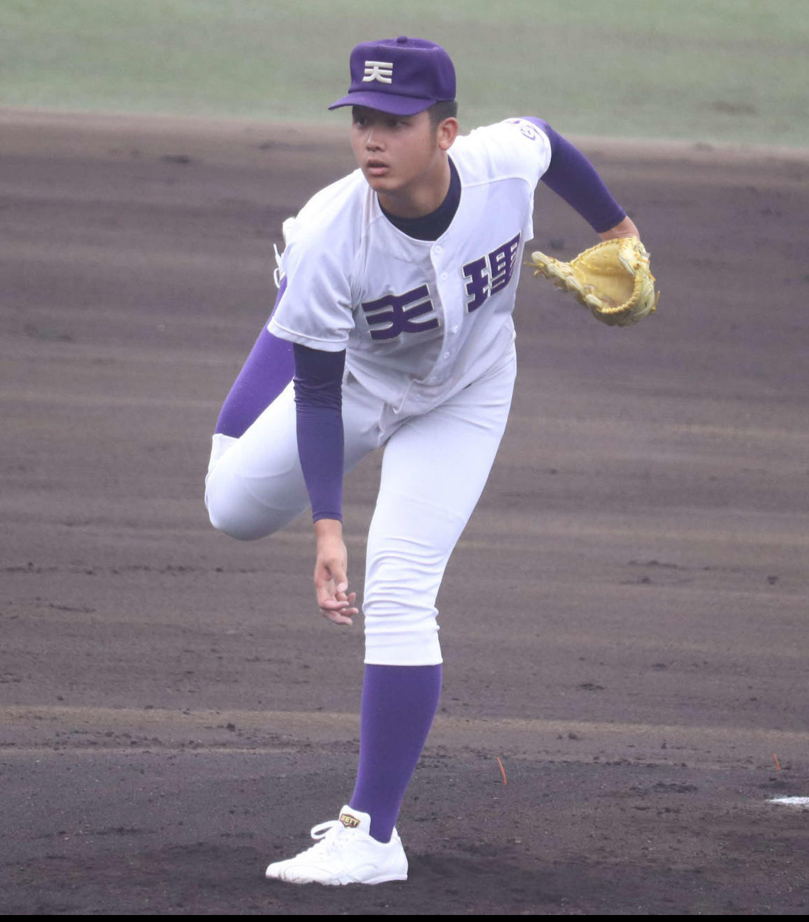 2回戦、関西中央戦で先発登板した天理・南沢佑音（撮影・波部俊之介）