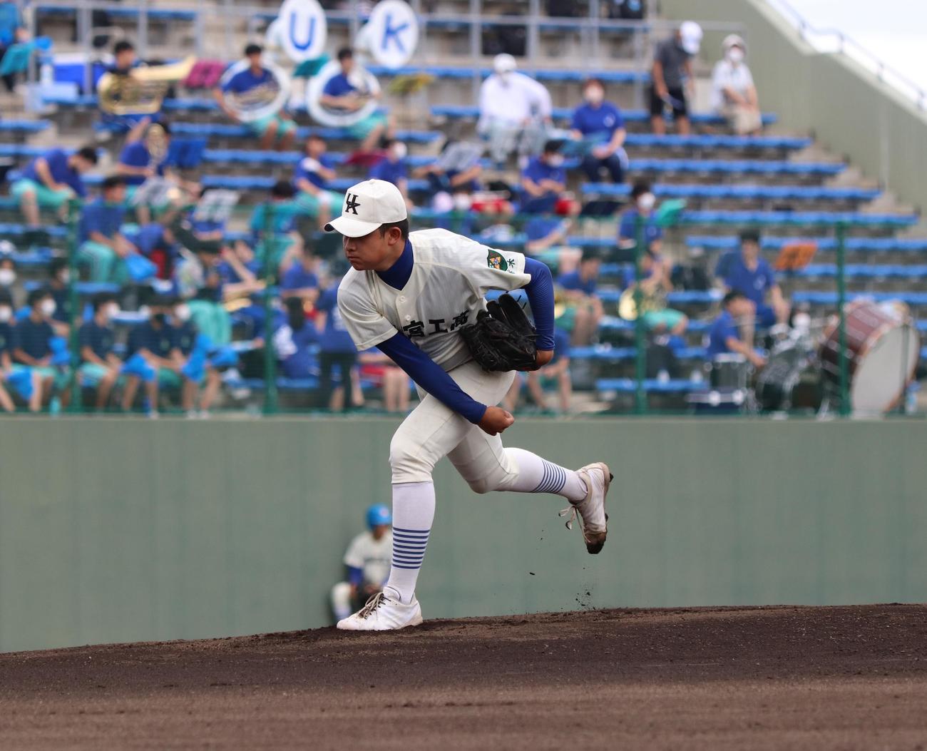 宇都宮工対黒羽　6回を投げ無安打無失点と好投した宇都宮工・先発の北條（撮影・星夏穂）
