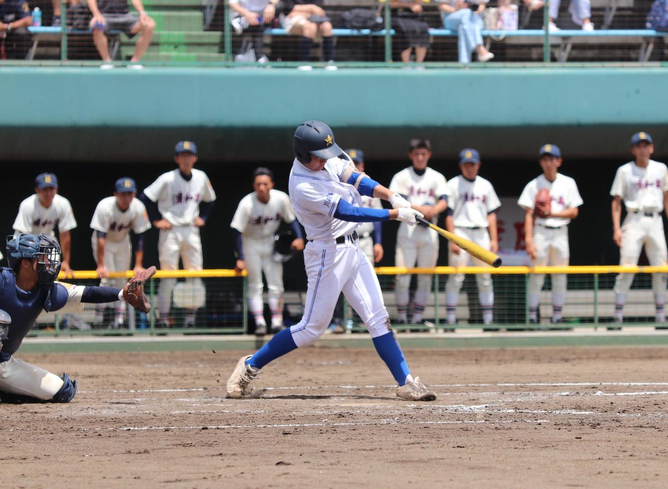 浦和対川越東　8回に2打席連続本塁打を放った川越東・石川（撮影・星夏穂）