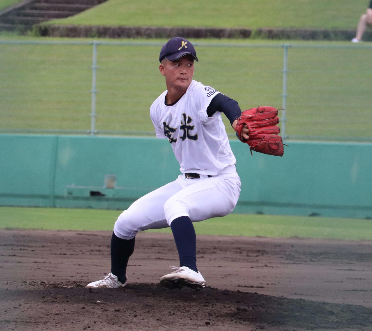 先発した金光大阪の古川温生投手(はるき、3年)（撮影・三宅ひとみ）