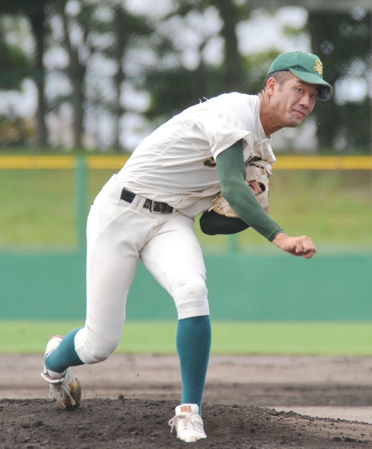 4回3安打無失点と好投した静清の久保