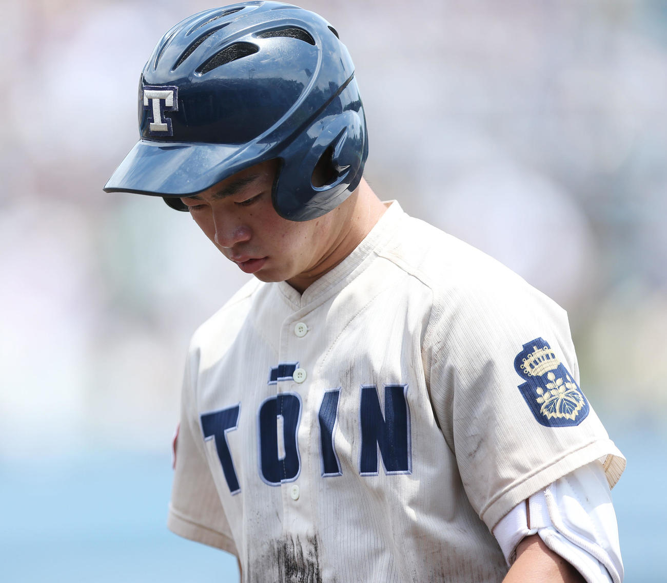 慶応対桐蔭学園　悔しさをにじます桐蔭学園・主将相沢（撮影・宮地輝）