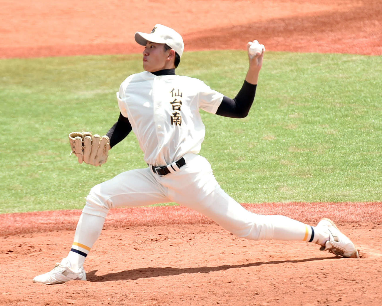 仙台南対利府　9回途中から救援登板し、無失点と好投した仙台南・中川（撮影・相沢孔志）