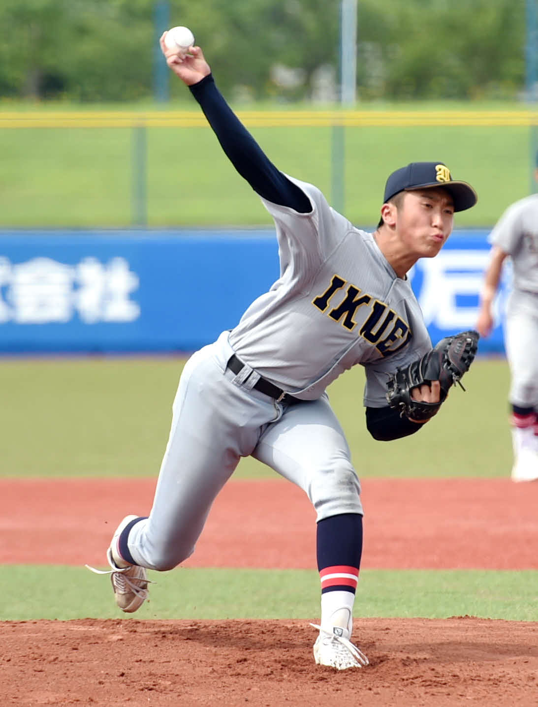 仙台高専名取対仙台育英　力投する仙台育英・湯田（撮影・相沢孔志）