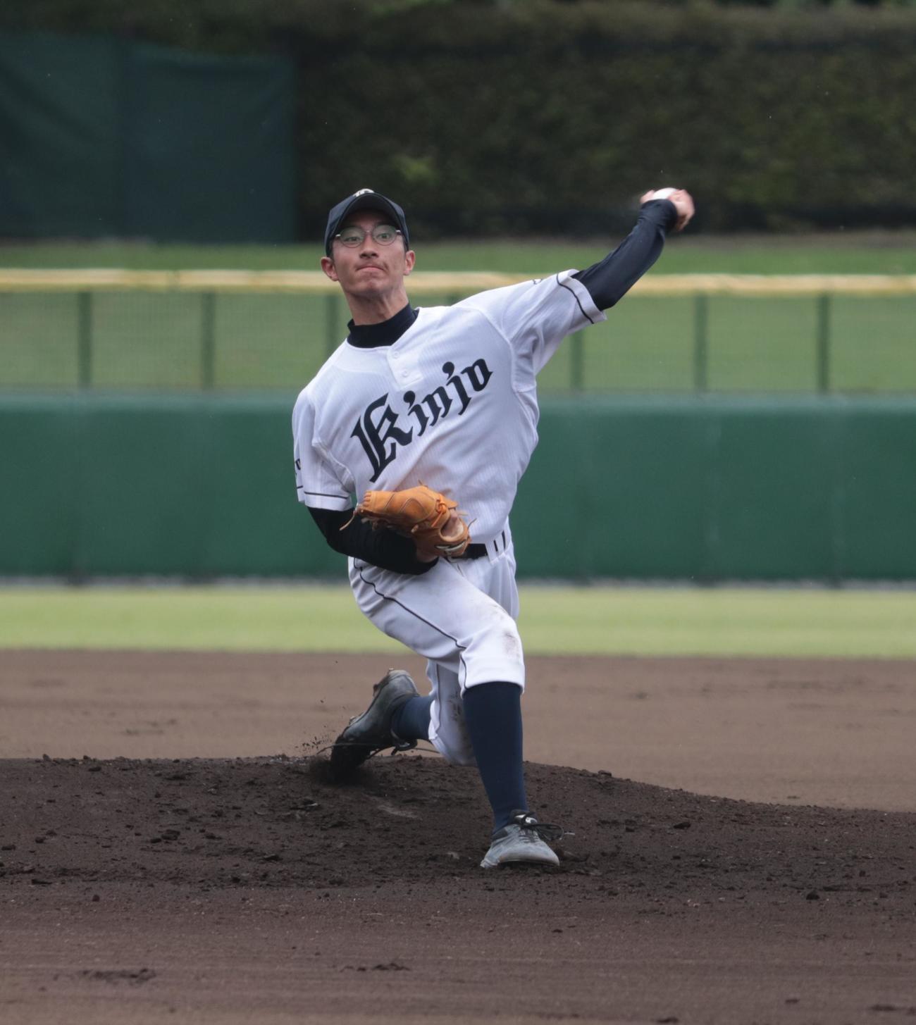 狛江対錦城　力投する錦城先発の長島（撮影・藤塚大輔）