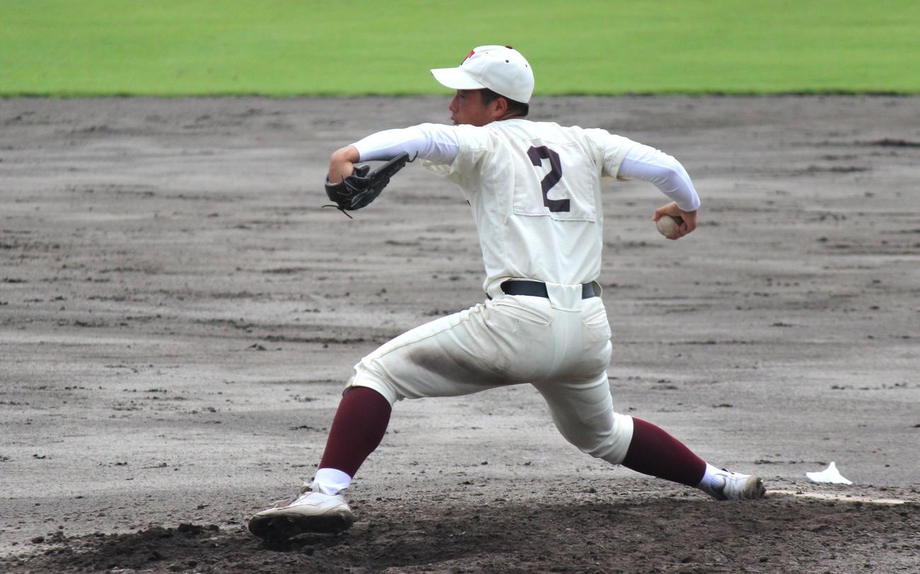 東筑対福岡大大濠　完封した東筑・堂満（撮影・柏原誠）