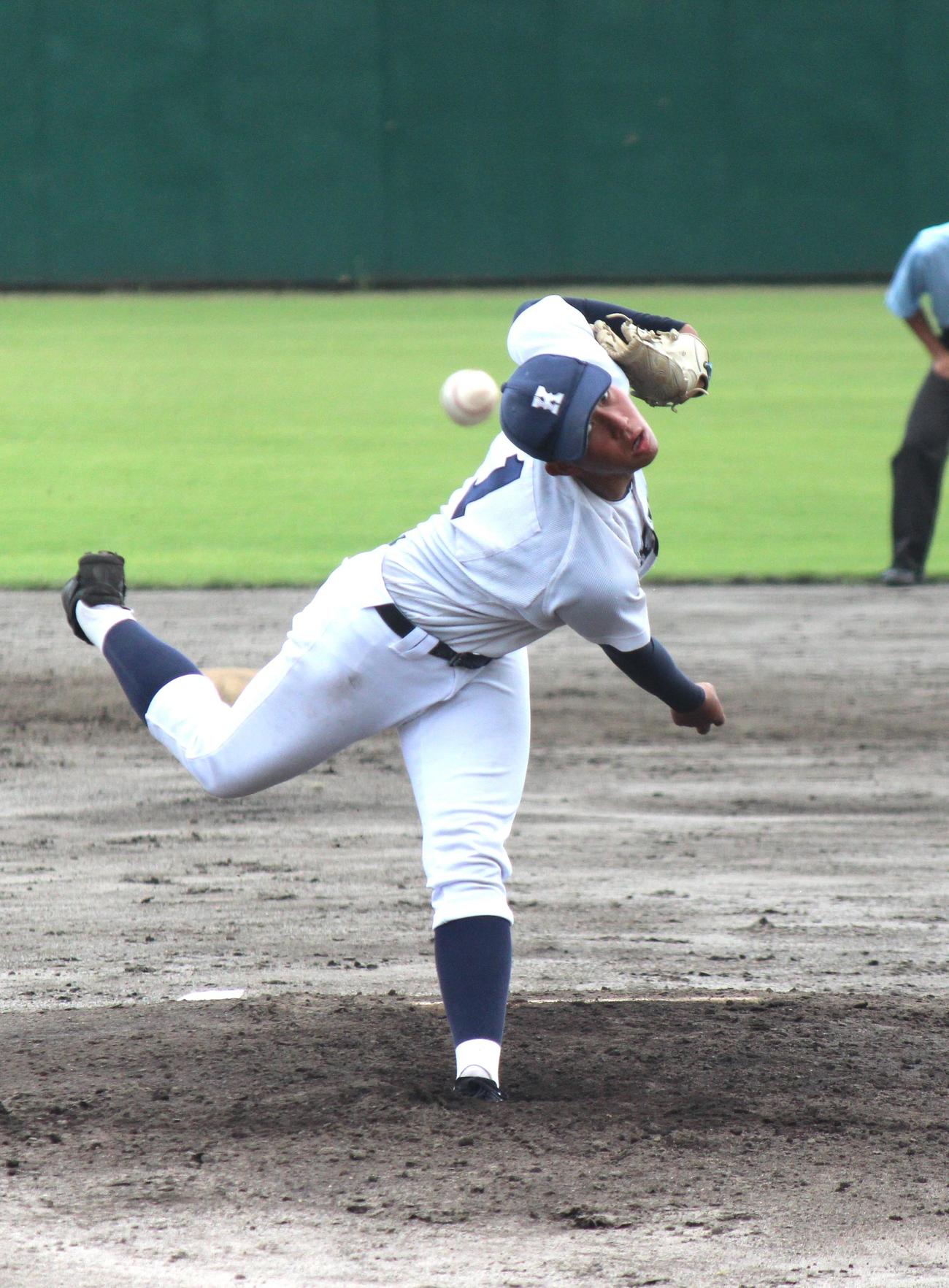 西南学院戦で完封勝利を挙げた小倉工・山田（撮影・柏原誠）