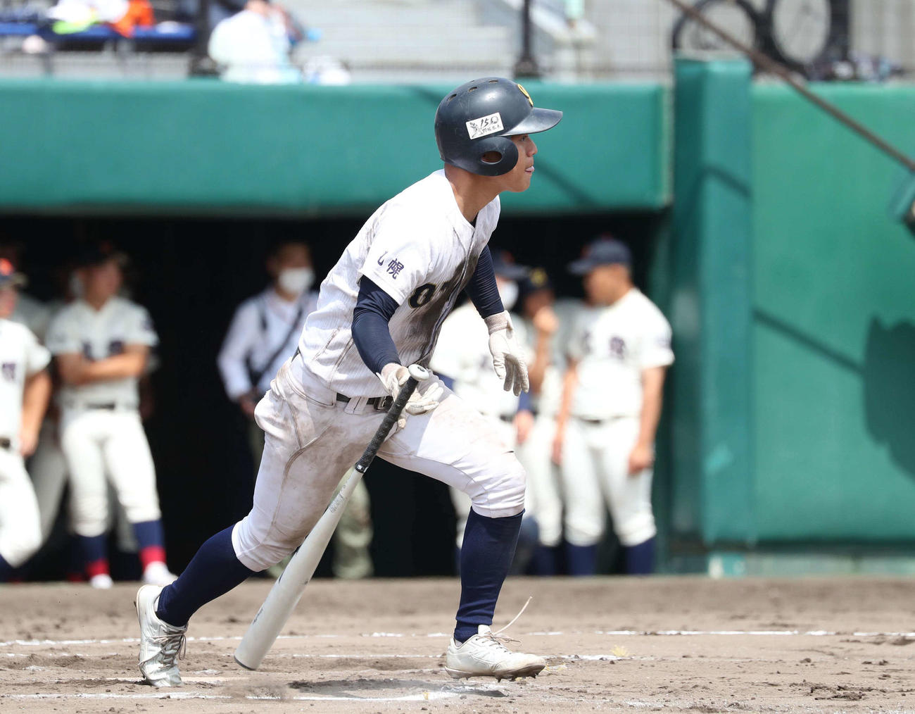 札幌大谷対北海　7回表札幌大谷1死三塁、中越え適時二塁打を放つ飯田（撮影・黒川智章）