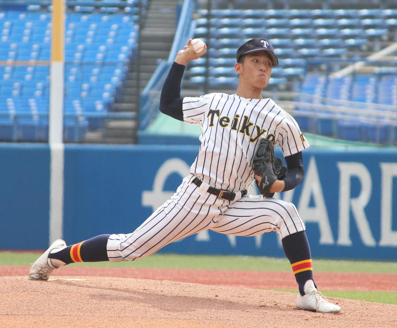 大森学園対帝京　先発し力投する帝京・高橋蒼（撮影・保坂恭子）