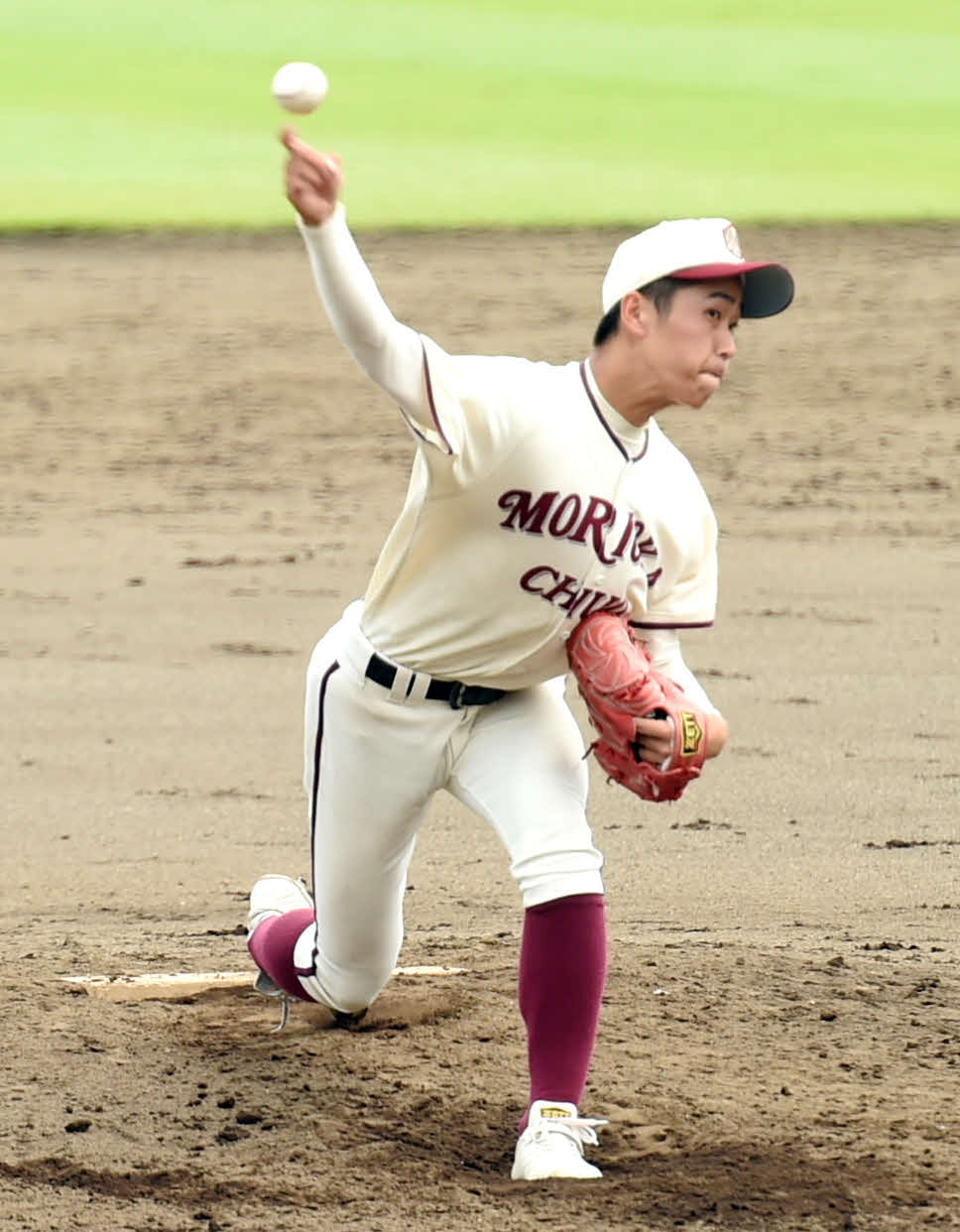盛岡中央対盛岡三　救援登板で7回2／3を無失点と好投した盛岡中央・斎藤（撮影・相沢孔志）