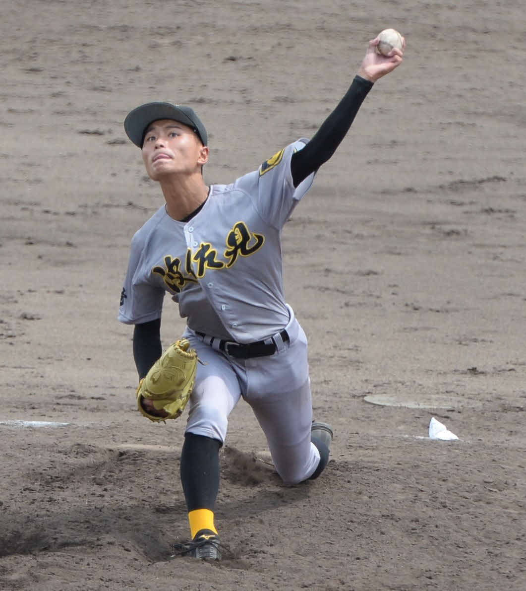 長崎日大戦に先発する波佐見・渡辺（撮影・只松憲）