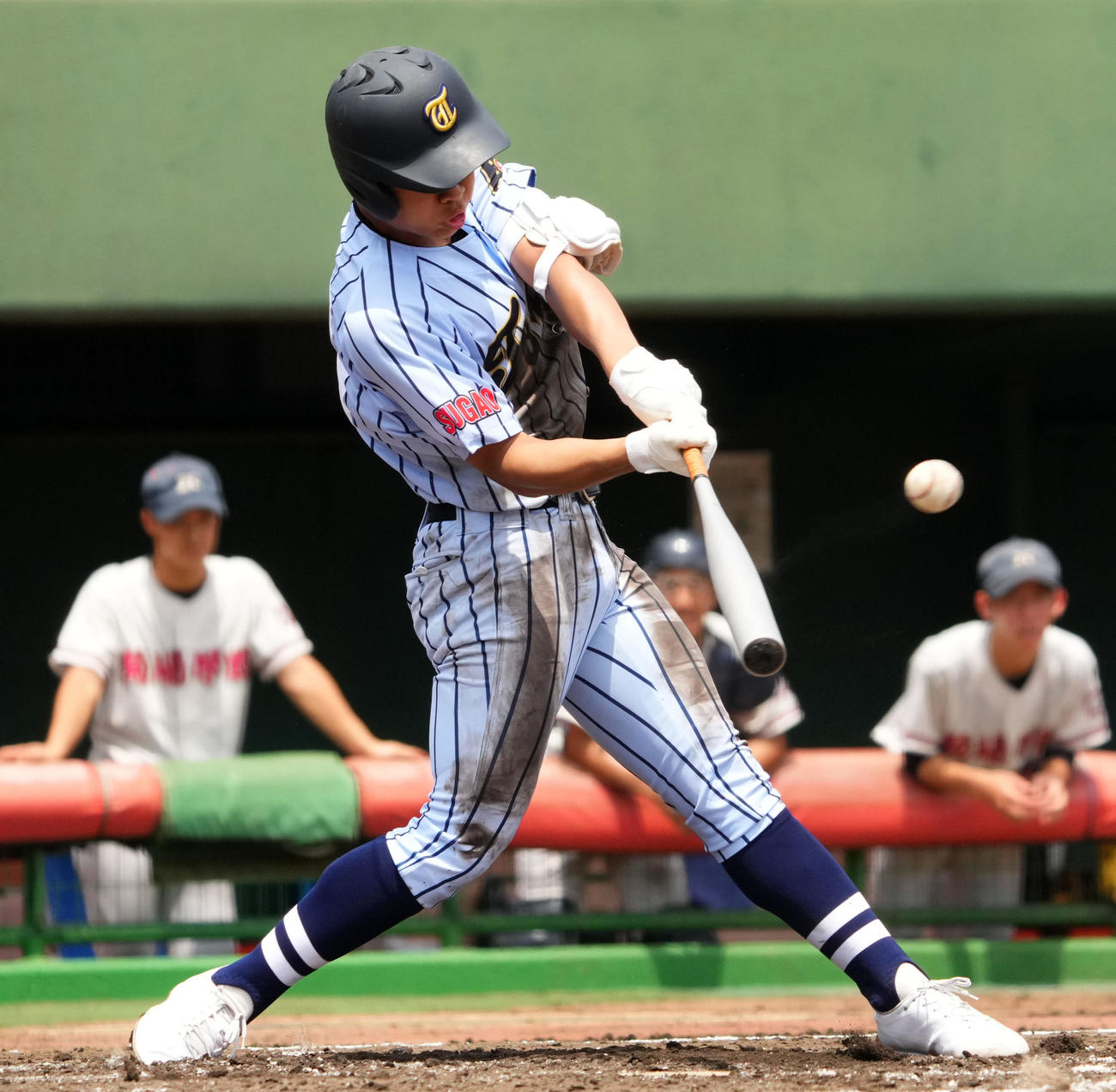 駒場学園対東海大菅生　3回裏東海大菅生2死二、三塁、中越え2点適時二塁打を放つ酒井成（撮影・横山健太）