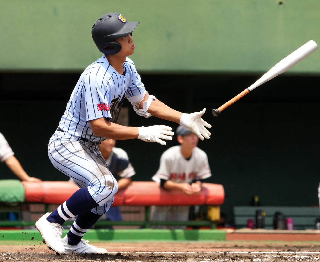 駒場学園対東海大菅生　3回裏東海大菅生2死二、三塁、中越え2点適時二塁打を放つ酒井成（撮影・横山健太）