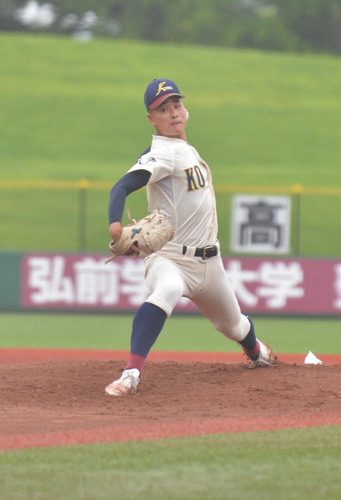 八戸学院光星対八戸工大一　先発した八戸学院光星・渡部（撮影・佐藤究）