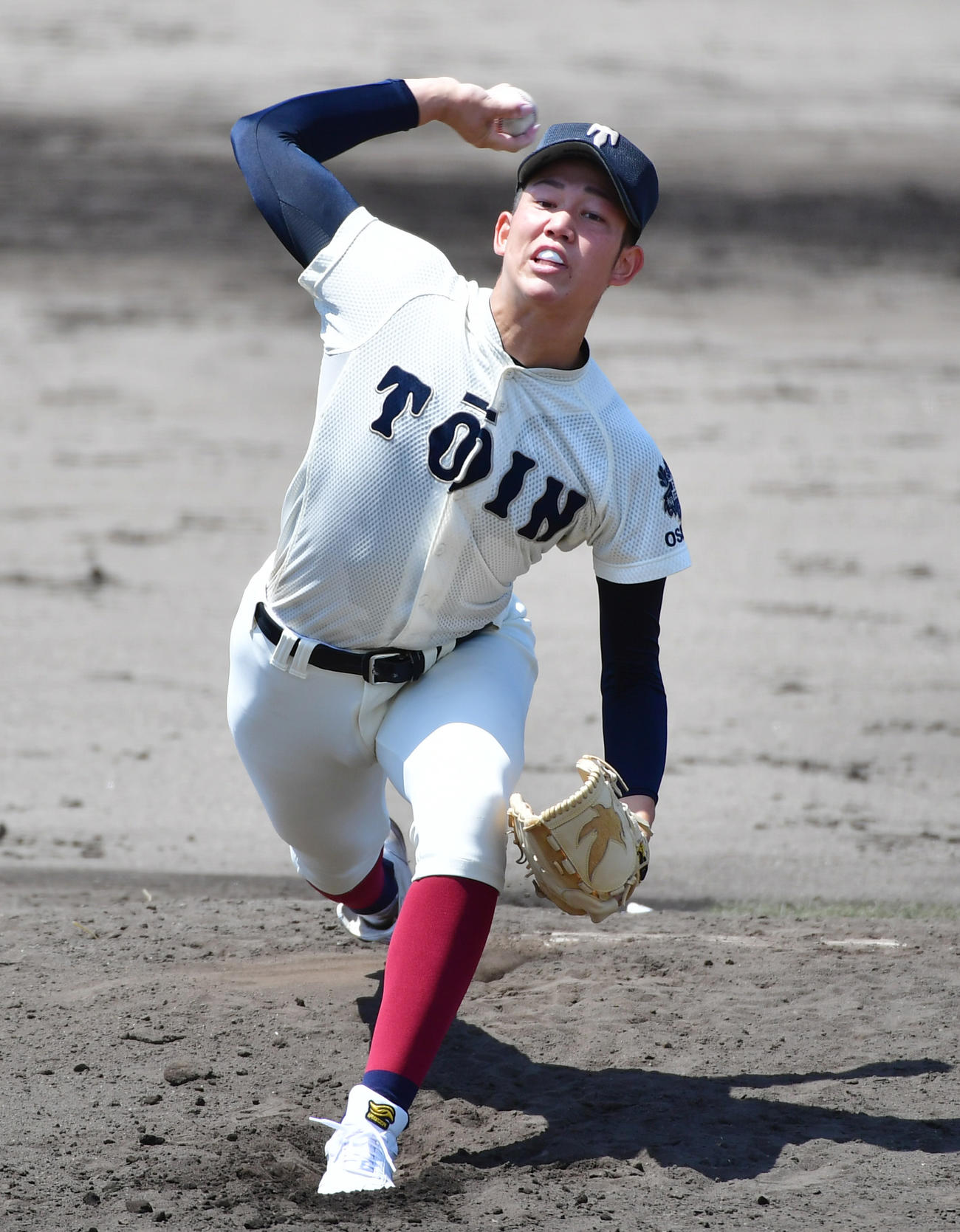 大阪桐蔭先発の川原（撮影・清水貴仁）