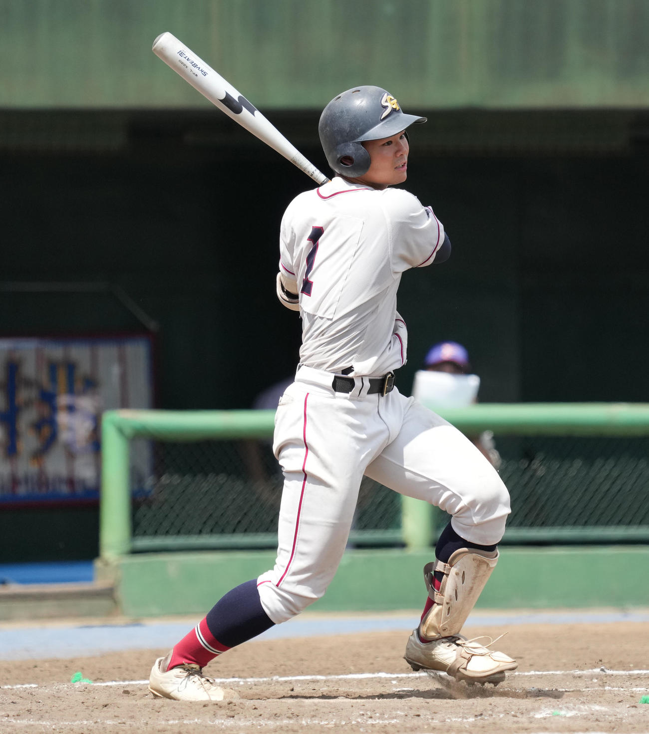 山村学園対聖望学園　4回裏聖望学園2死二、三塁、右前適時打を放つ岡部（撮影・菅敏）