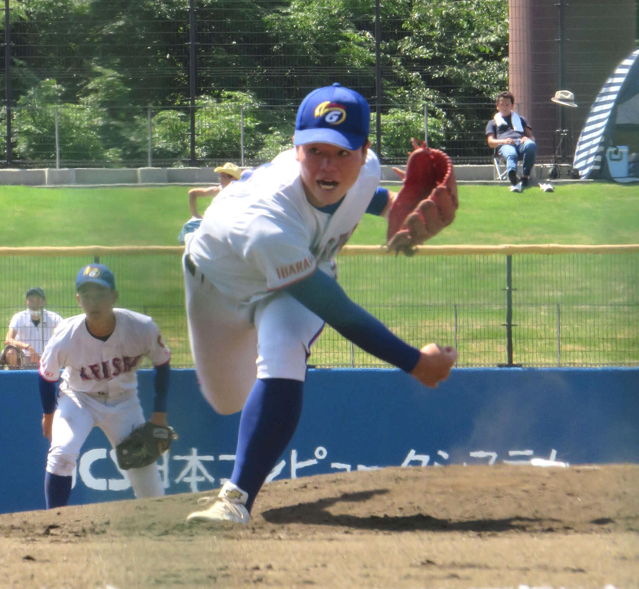 先発して4回途中まで1失点投球の明秀学園日立・高橋