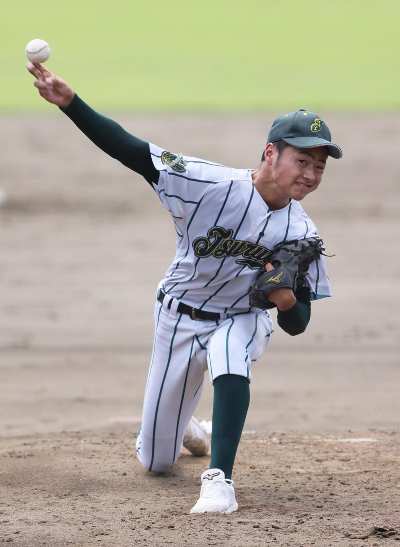 7回を完封した鶴岡東・渡辺