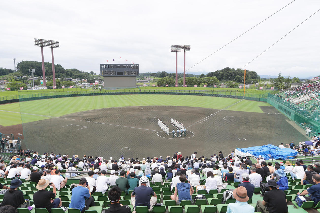 盛岡中央対一関学院　岩手県営野球場での最後の夏の大会決勝が行われる（撮影・足立雅史）
