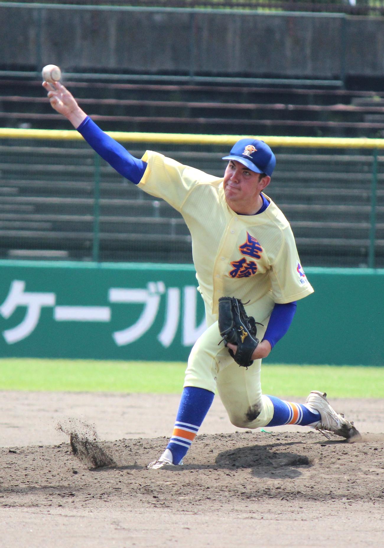 小松大谷対星稜　7回途中3失点と力投した星稜・マーガード＝2022年7月25日（撮影・柏原誠）