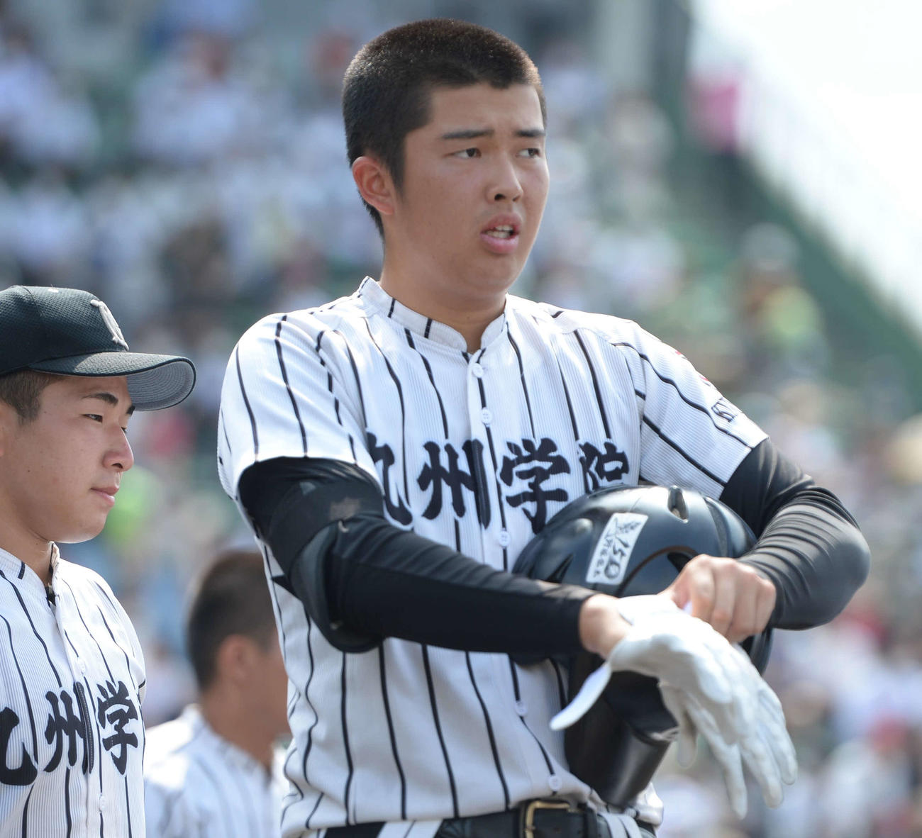 九州学院対秀岳館　試合前に引き締まった表情を見せる九州学院・村上慶（撮影・只松憲）