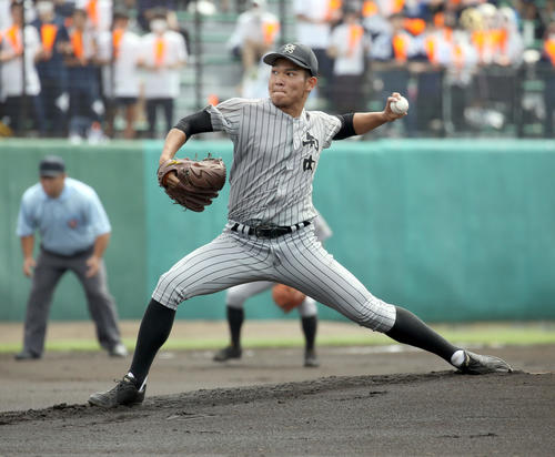 札幌大谷対知内 知内先発の坂本(撮影・佐藤翔太)