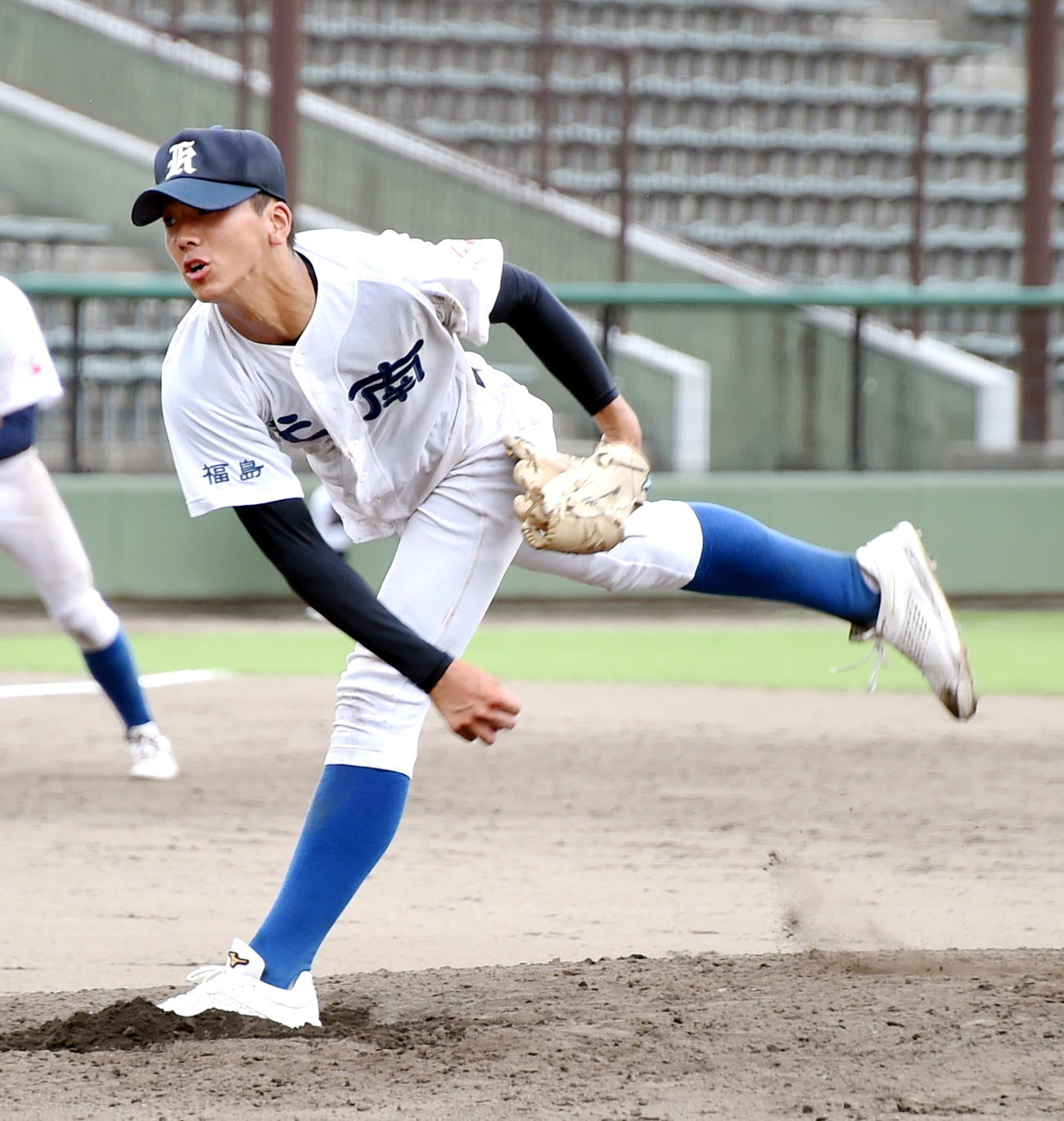 光南対田村　2番手で好救援した光南・小林（撮影・山田愛斗）