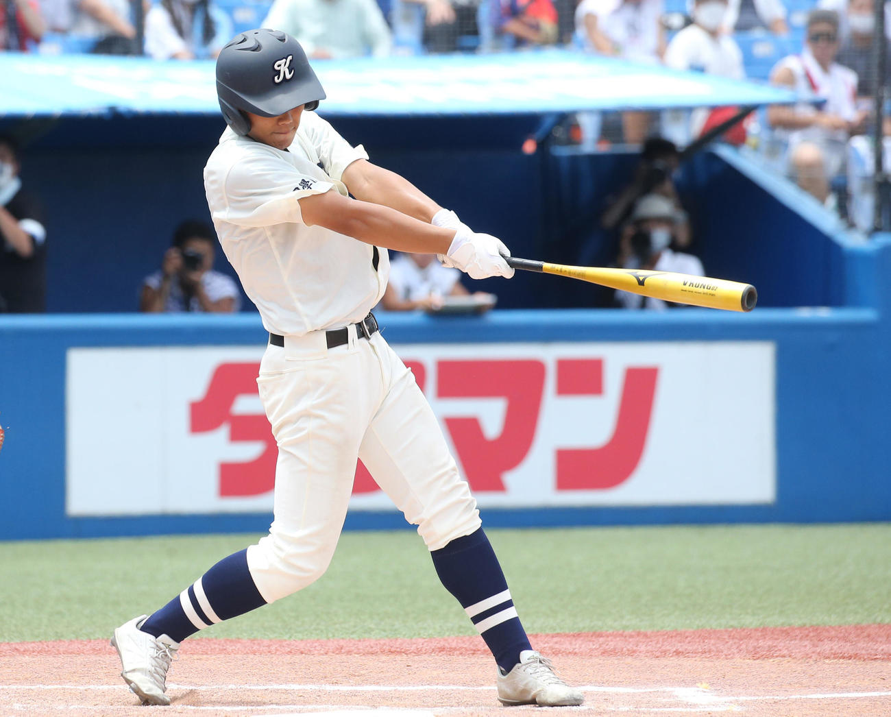国士舘対国学院久我山　4回裏国学院久我山2死、右飛に倒れる矢野（撮影・野上伸悟）