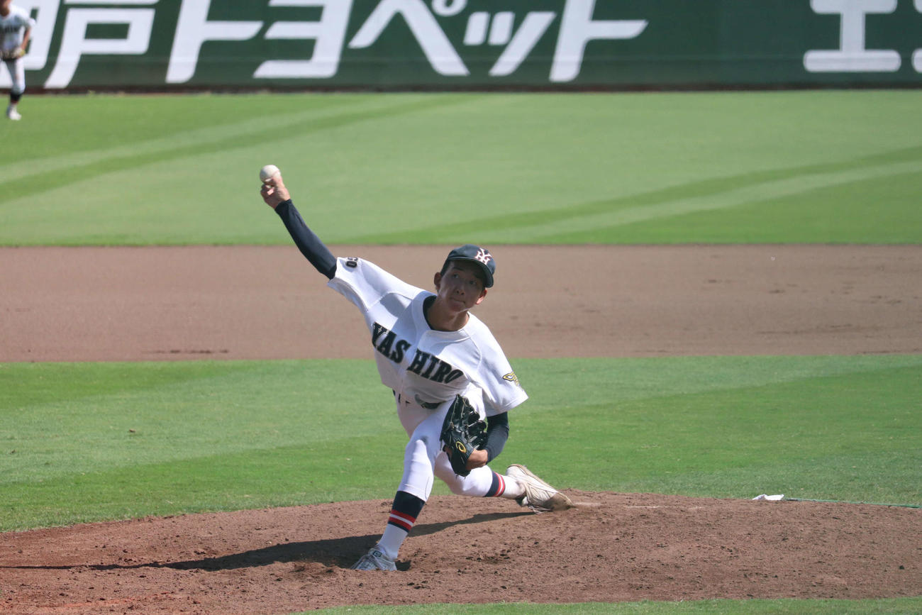 準決勝、長田戦で先発登板した社・芝本琳平（撮影・波部俊之介）