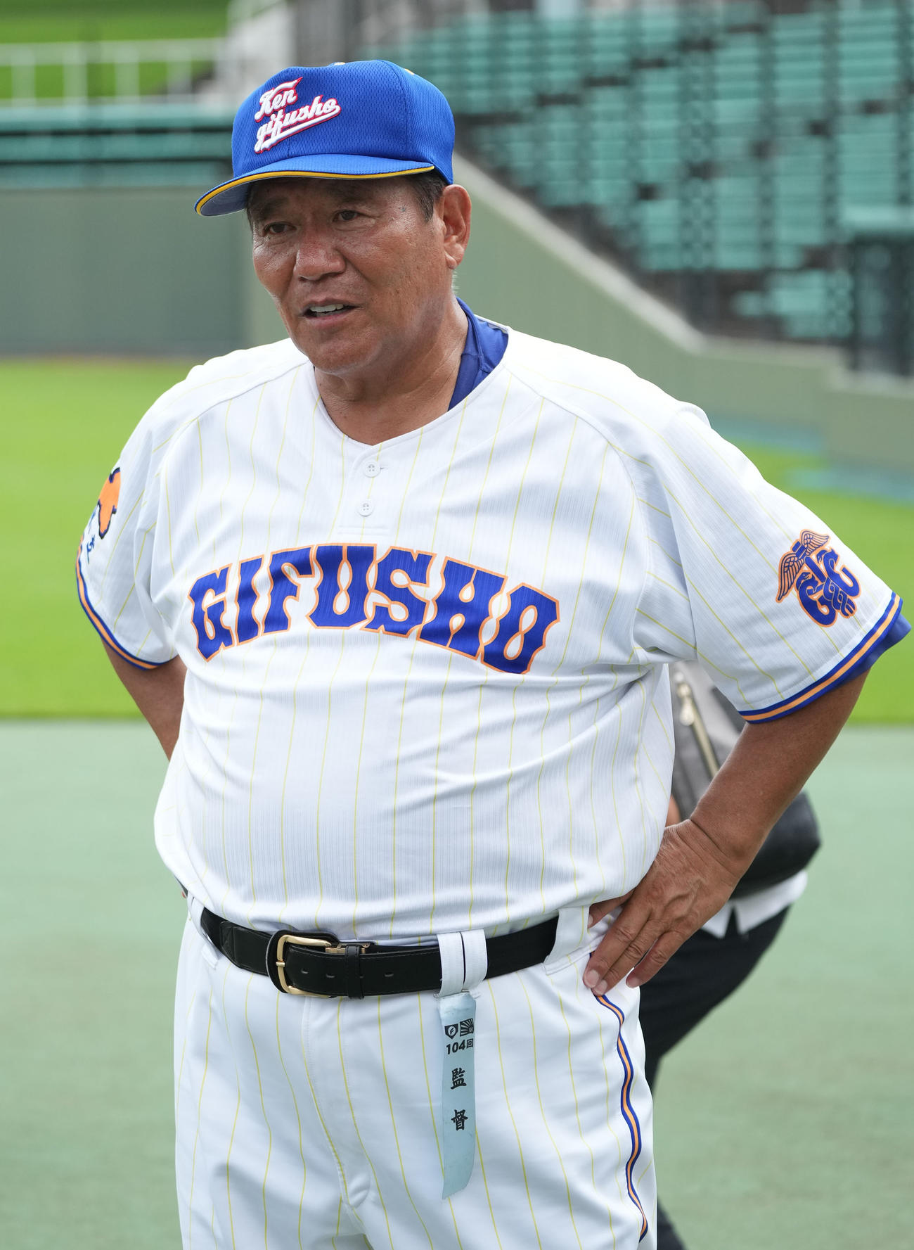 県岐阜商対帝京大可児　岐阜大会を優勝し取材に応じる県岐阜商・鍛治舎監督（撮影・森本幸一）