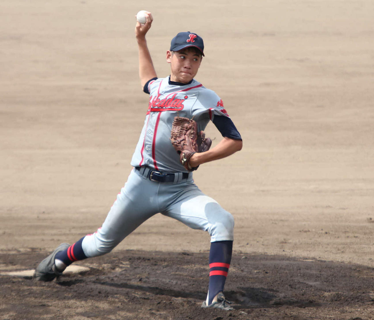 公式戦初登板初先発で7回2安打無失点に抑えた北海道科学大高・大谷（撮影・山崎純一）