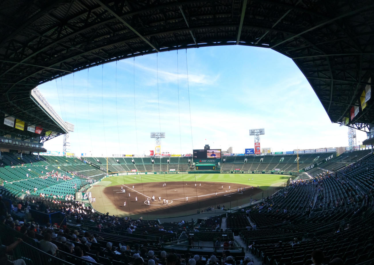 横浜隼人対開志学園　快晴の下、決勝戦が行われる甲子園球場（撮影・上山淳一）
