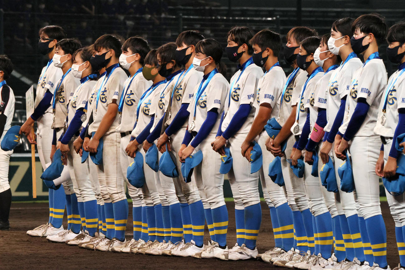 横浜隼人対開志学園　準優勝の開志学園ナイン（撮影・上山淳一）